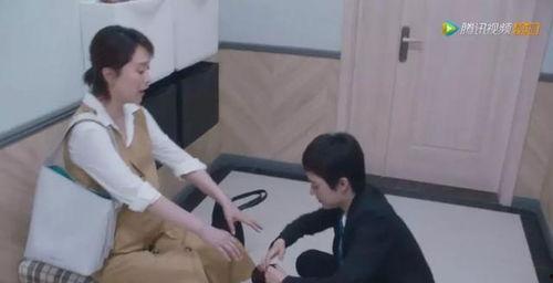 国产女爱豆鞠躬视频播放,国产女爱豆展现敬业风采